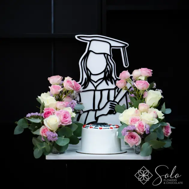 beautiful graduation flower cake gift